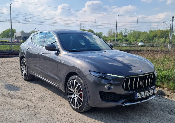 Maserati Levante cena 188000 przebieg: 138000, rok produkcji 2016 z Warszawa małe 172